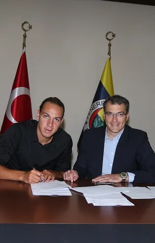 Fenerbahçe, Michael Frey ile 4 yıllık sözleşme imzaladı