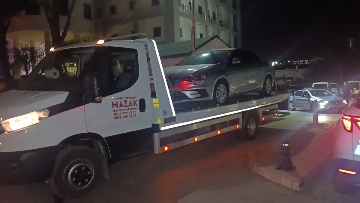 1784188582136.jpeg Borcunu ödemeyen CHP'li Manavgat Belediyesi'ne haciz: Makam araçları otoparka çekildi-3