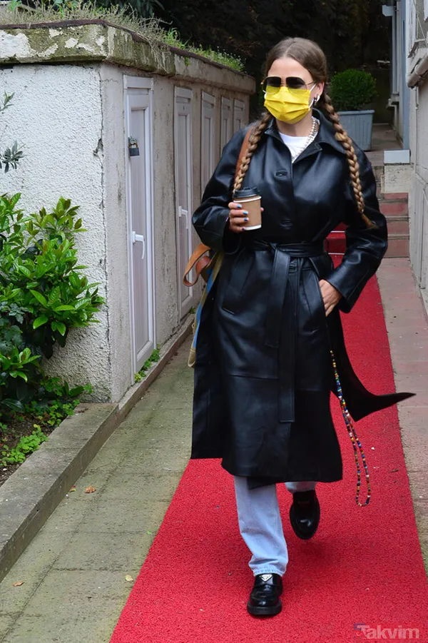 Serenay Sarıkaya'nın kırmızı mayolu pozlarını beğenmemişti... Demet Akalın bu kez de 'Serenay Sarıkaya insan değil' dedi - 8