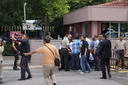 Genelkurmay önünde eylem