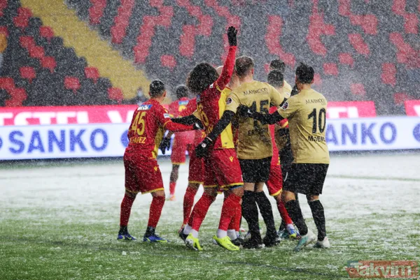 Gaziantep FK - Yeni Malatyaspor maçı yoğun kar yağışı nedeniyle ertelendi - 7
