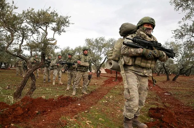 Son dakika: Cerablus'tan Bahar Kalkanı Harekatı'na destek!
