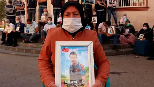 Evlat nöbeti tutan ailelere HDP’li Remziye Tosun’dan ağza alınmayacak hakaretler