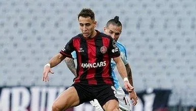 takvim-aciklamisti-fenerbahce-emre-morun-transferi-icin-fatih-karagumruk-kulubu-ile-prensip-anlasmasina-vardi-1656458764455.jpeg