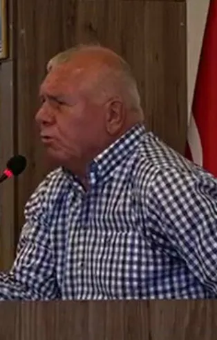 CHP'li İzmir Kemalpaşa Belediyesi Başkanı Rıdvan Karakayalı köşeye sıkışınca bakın ne dedi: Yardım parasını dağıtmak zorunda değilim size ne?