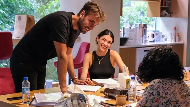 hayat-bugun-dizisi-ne-zaman-baslayacak-hangi-kanalda-hayat-bugun-nerede-cekiliyor-hangi-diziden-uyarlama-konus-1665666090453.jpg 📺Show TV Hayat Bugün dizisi CANLI İZLE! Hayat Bugün dizisi KONUSU VE OYUNCULARI! Hayat Bugün dizisi gerçek hikaye mi?-4