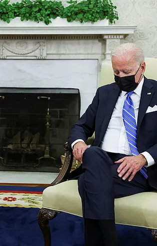 Dünya ABD Başkanı Joe Biden'ı konuşuyor! İngiltere Başkanı Boris Johnson neye uğradığı şaşırdı! Gazeteciler Oval ofisten çıkarıldı