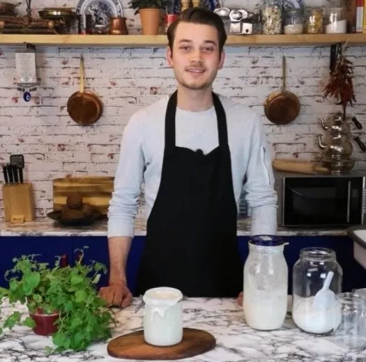 Masterchef 2021 Emre Büber bakın kim çıktı meğer dünya çapında... Şampiyonluğun büyük adayının adayının eşi ve oğlu merak edildi-10