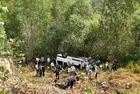 Sivas'ta yolcu minibüsü şarampole devrildi! 4 kişi hayatını kaybetti, 10 kişi yaralandı