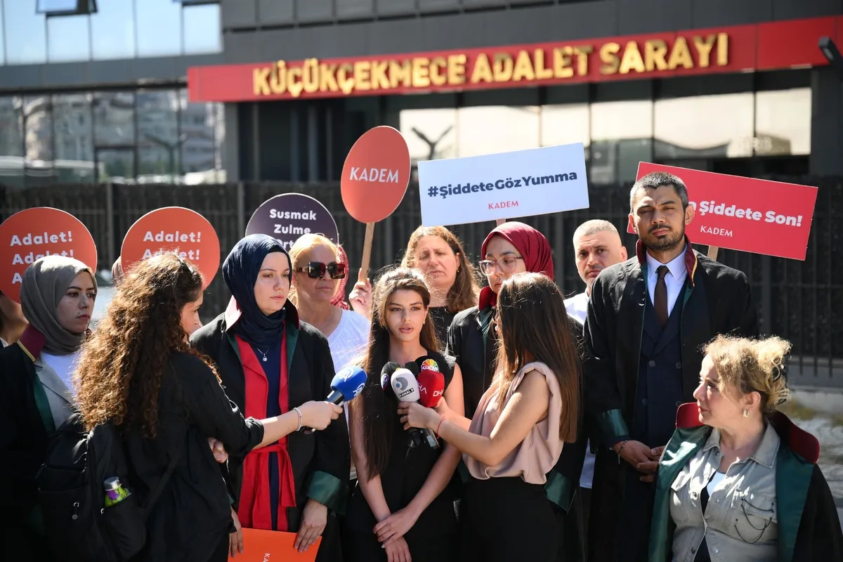 ayse-tokyaz-cinayetinde-yeni-gelisme-katil-cemil-koca-muebbet-hapis-cezasi-1782998706136.jpeg Ayşe Tokyaz cinayetinde yeni gelişme: Katil Cemil Koç'a müebbet hapis cezası-6