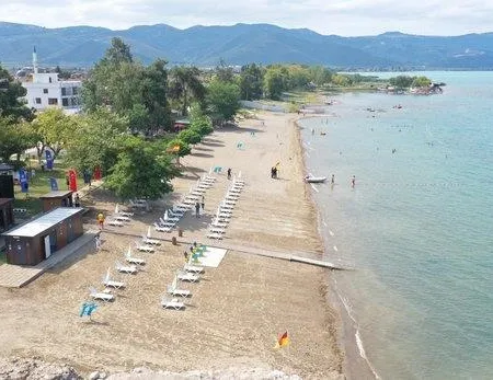 Mavi Bayrak İznik’te dalgalanıyor