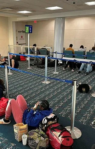 ABD'de havacılık krizi! Bilgisayar arıza yaptı tüm uçuşlar iptal oldu! On binlerce yolcu mahsur kaldı