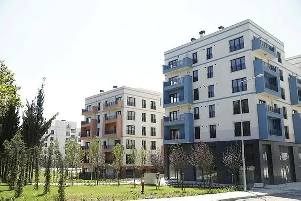 chpnin-kasti-canimiza-istanbulda-da-kentsel-donusume-karsi-ciktilar-davaci-ekrem-imamoglu-1677039198042.jpg CHP’li İBB halkın canına kast etmeye devam ediyor! İBB AK Parti Meclis Üyesi'nden tepki: Acil yıkılması gereken 318 binaya hiçbir şey yapılmadı-6