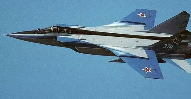 Rusya'da Mig-31 savaş uçağı düştü