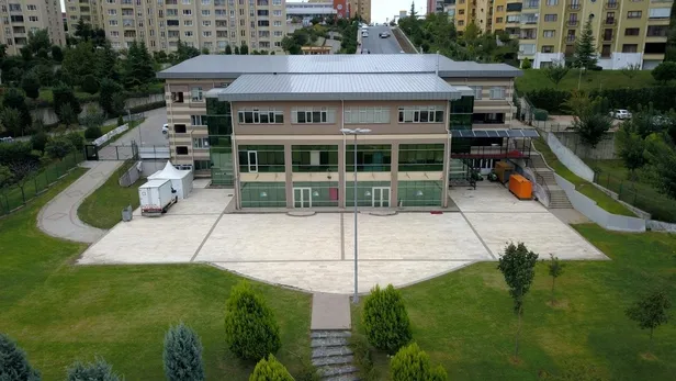 chpli-ibbden-zorbalik-binlerce-basaksehirlinin-egitim-aldigi-sehit-savci-mehmet-selim-kiraz-bilgievinin-ruhsati-iptal-etti-1616079385240.jpeg CHP'li İBB'den zorbalık! Binlerce Başakşehirlinin eğitim aldığı Şehit Savcı Mehmet Selim Kiraz Bilgievi’nin ruhsatı iptal edildi-4