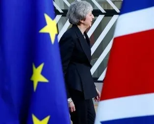 İngilterede Brexit çılgınlığı! İnternet sitesi çöktü...