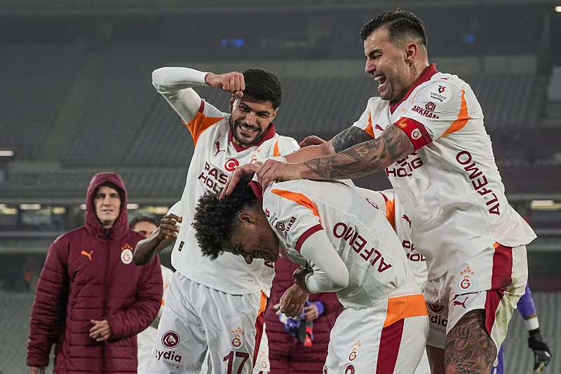 Galatasaray'da transferi Okan Buruk istedi Victor Osimhen bitiriyor! - 2