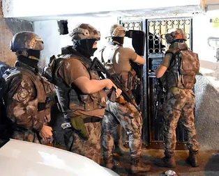 Son dakika: Adana’da Barış Pınarı Harekatı karşı sosyal medyadan kara propaganda yapanlara şafak operasyonu