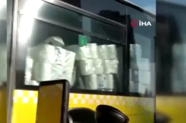 İETT otobüsüyle kağıt havlu sevkiyatı! Gören şok oldu