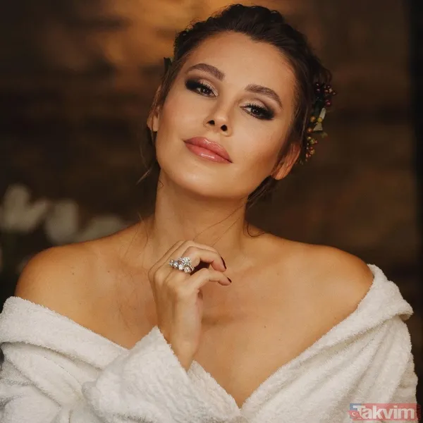 19 yıl, dile kolay! Funda Arar’ın sır gibi sakladığı eşi bakın kim! Duyan küçük dilini yuttu! Meğer kendisinden de ünlüymüş... - 2