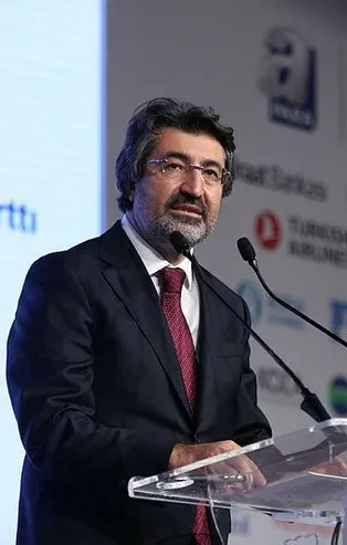 Türkiye Bankalar Birliği (TBB) Yönetim Kurulu Başkanı Alpaslan Çakar: 1 milyar dolar bozduruldu