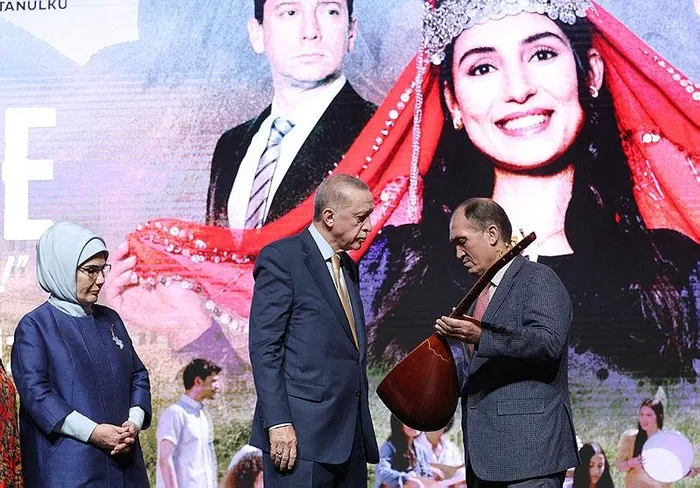 Külliye'de duygu dolu anlar! Şehit Şenay Aybüke Yalçın'ın bağlaması Başkan Recep Tayyip Erdoğan'a emanet-6