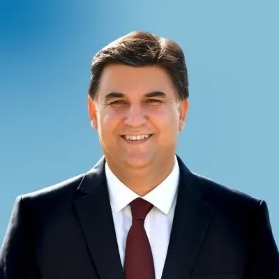 chpli-fethiye-belediye-baskani-alim-karacaya-silahli-saldiri-hastaneye-kaldirildi-1779543418333.jpeg CHP'li Fethiye Belediye Başkanı Alim Karaca'ya silahlı saldırı! 3 kurşun isabet etti-2