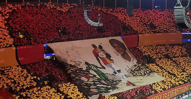 Victor Osimhen'i ağlatan koreografi! Galatasaray taraftarından duygulandıran görüntü