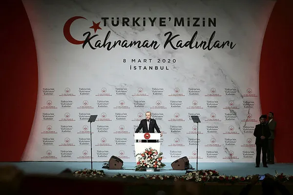 baskan-erdogandan-turkiyenin-kahraman-kadinlari-programinda-onemli-aciklamalar-1583671693195.jpg