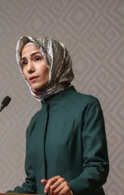 Sümeyye Erdoğan Bayraktar Vakıf Kuran Kadınlar Sempozyumu'nda açıklamalarda bulundu