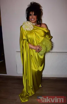 Aleyna Tilki Bülent Ersoy'un sahnesine çıktı şarkı söyleyemeyince olanlar oldu! "Bir süre şarkı söyleyemeyeceğim" demişti - 7