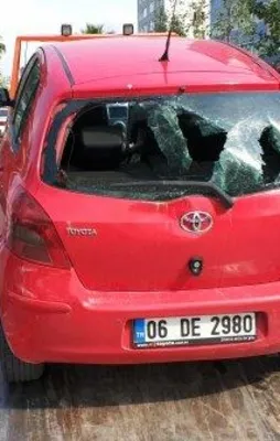 Samsun'da otomobil yayalara çarptı: 2 yaralı