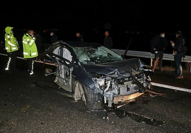 SON DAKİKA: Manisa'da mucize kurtuluş: Sürücü ikiye bölünen otomobilden yara almadan çıktı-3