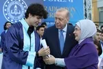 Başkan Erdoğan, torununa diplomasını kendi elleriyle verdi