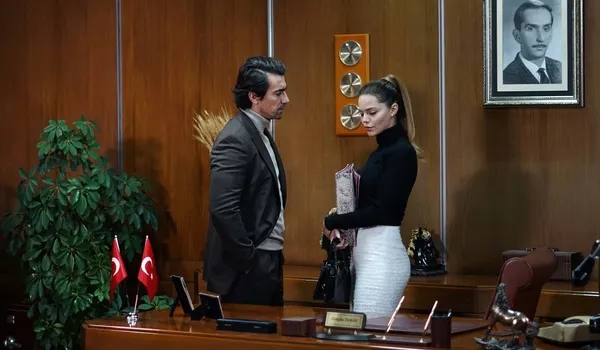fikret-tetigi-cekti-bir-zamanlar-cukurova-122-bolum-fragmani-yayinlandi-ya-konusursun-ya-olursun-1643494011491.jpg Fikret tetiği çekti! Bir Zamanlar Çukurova 122. bölüm fragmanı yayınlandı: “Ya konuşursun, ya ölürsün!”-5