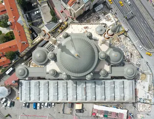 Taksim Camii'nde geri sayım! 6'sı da yerleştirildi