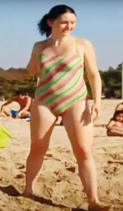 yasemin-allenin-ergenlikteki-kilolari-soke-etti-1717530565051.jpg 34'lük oyuncu 32 bedene böyle düştü! Yasemin Allen'in ergenlikteki kiloları şoke etti! Haftada 2 gün...-3