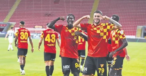 Göztepe ilk galibiyetini aldı