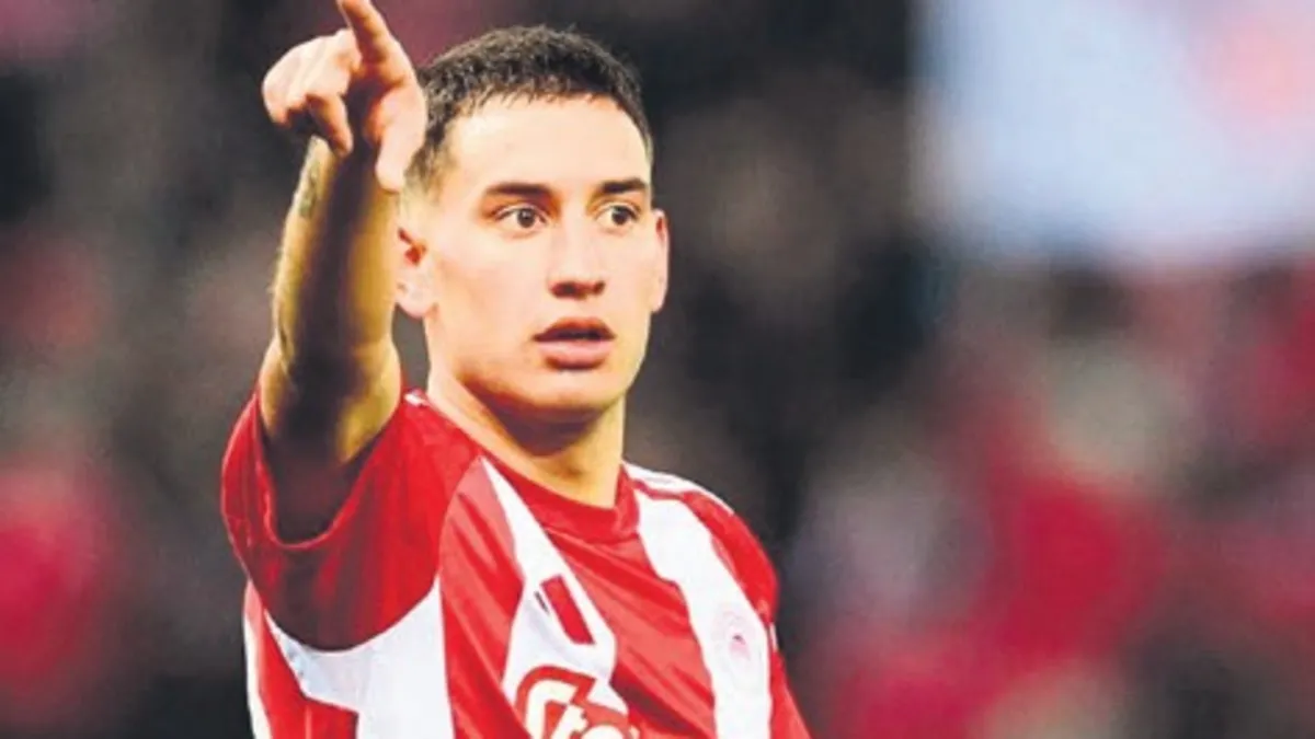 Galatasaray orta sahada sürprize yöneldi! Santiago Hezze listeye girdi