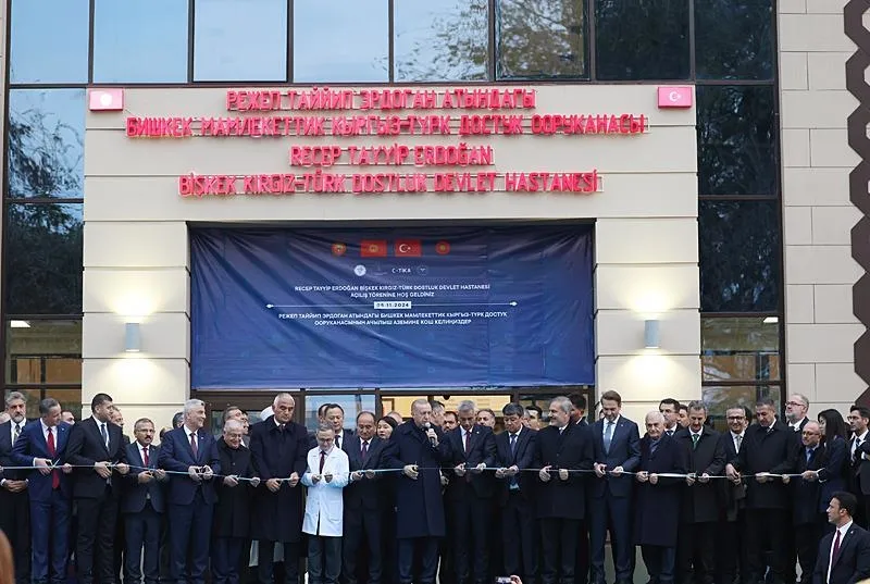 Başkan Erdoğan "Recep Tayyip Erdoğan Kırgız-Türk Dostluk Hastanesi'nin açılışını yaptı-8