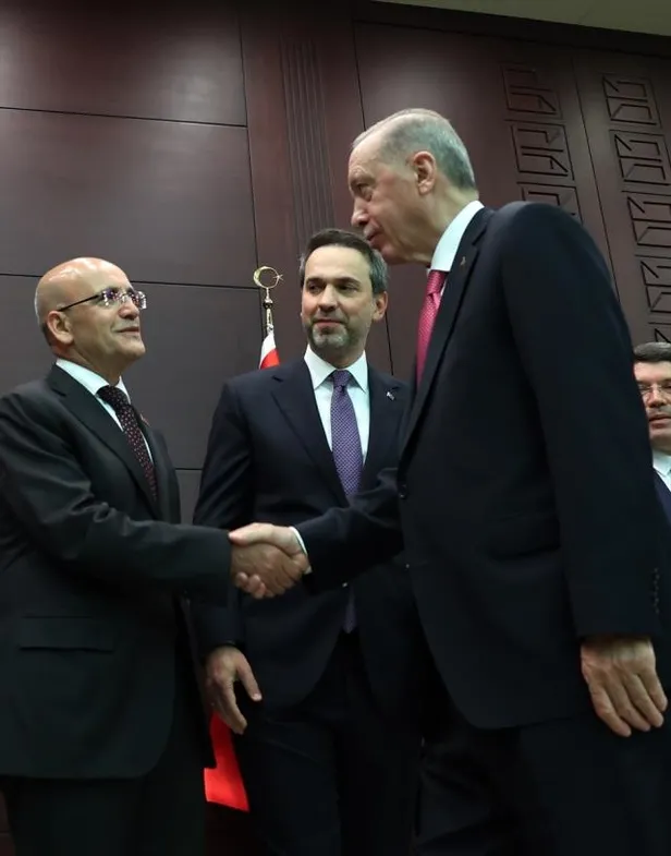 moodysten-flas-karar-turk-bankalarinin-gorunumunu-negatiften-duragana-cevrildi-1692102278266.jpeg Moody's'ten flaş karar! Türk bankalarının görünümünü negatiften durağana çevrildi-2