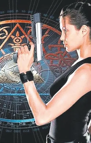 Angelina Jolie'den İlluminati itirafları: İsteklerini kabul ettiğim için Lara Croft rolünü kaptım