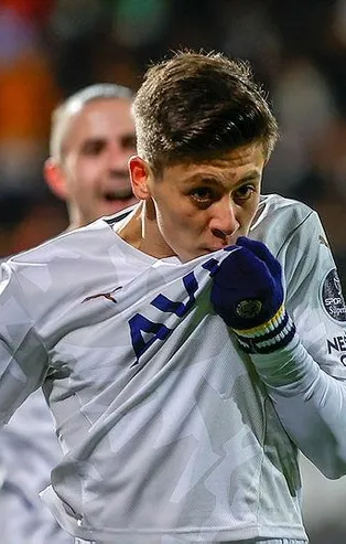 Arda Güler ile 3 yıllık sözleşme imzalayan Fenerbahçe serbest kalma bedelini belirledi