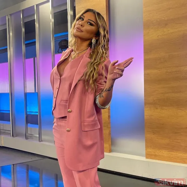 Hamdi Alkan’ın eski eşi Selen Görgüzel'in elektrik akımına tutulmuş gibi dans ettiği anlar dillere düştü "Allah akıl fikir versin" - 16