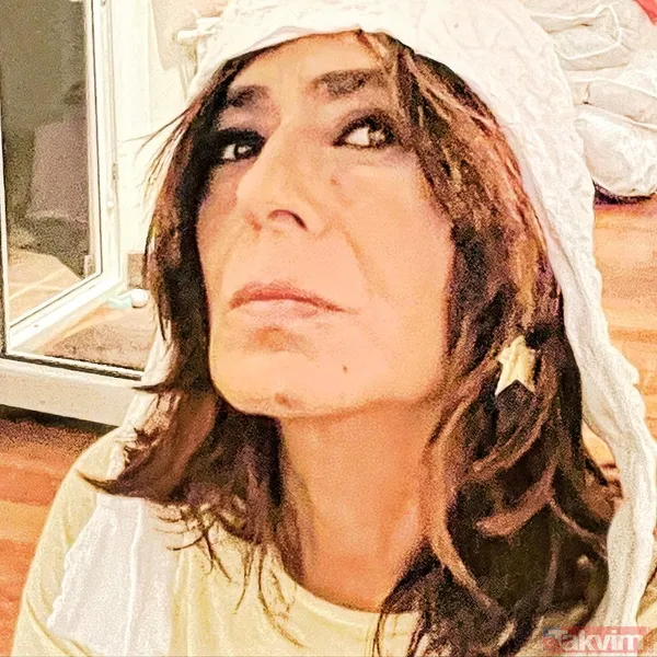 Yıldız Tilbe'nin son halini görenler gözlerine inanamadı "Kısa oluverdi iyi oldu" Sahnede kıyafeti düşen Yıldız Tilbe... - 17