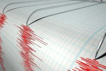 Antalya'da peş peşe korkutan depremler