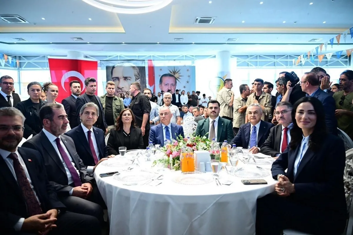 1782747778411.jpeg Aydın'da büyük katılım! 1010 muhtar ve aza AK Parti saflarına katıldı-2