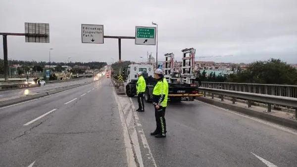 İstanbul'da yola çıkacaklar dikkat! Vatan Caddesi 29 Ekim provaları nedeniyle trafiğe kapatıldı-2
