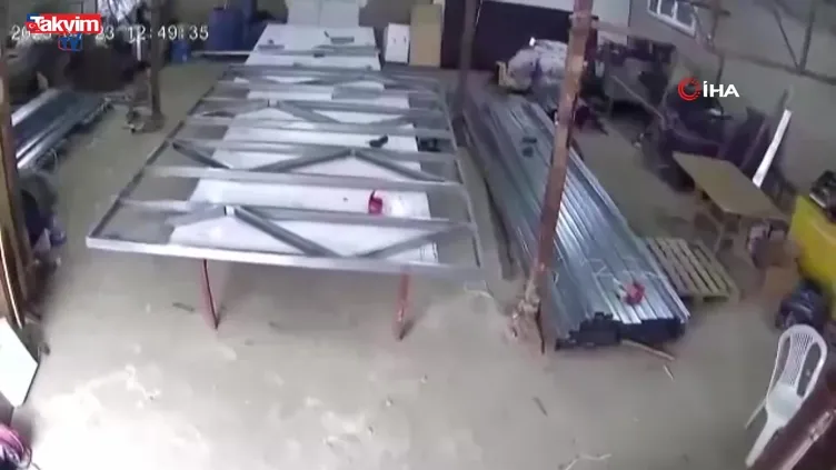 Çatalca’da deprem anı kamerada: Sarsıntıdan böyle kaçtılar