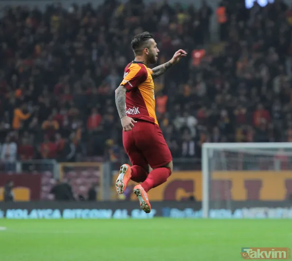 Muslera kalesinde devleşti! Sosyal medyada yer yerinden oynadı... - 21